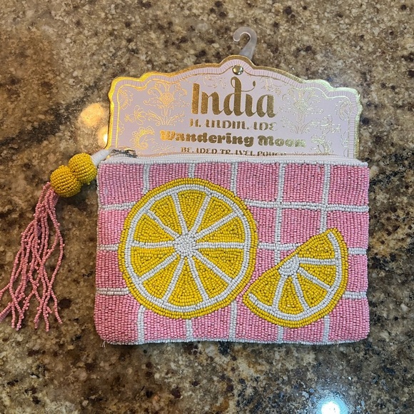 Wandering Moon | Lemon Beaded Bag 🍋 - Picture 1 of 6